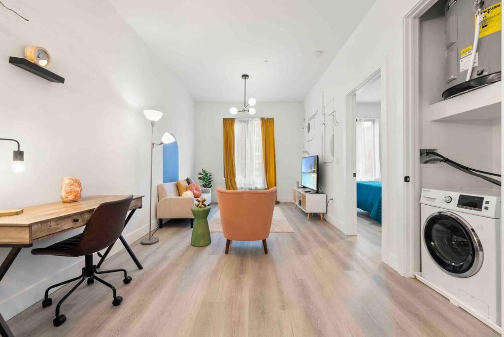 Apartment Contemporary Luxury Br, Ewr Airpt, Nyc, Free Pkng, Prudential Cntr, American Dream Mall Elizabeth