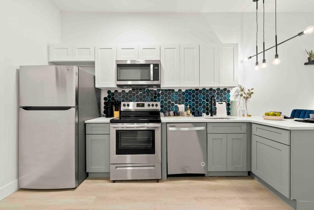 Contemporary Luxury Br, Ewr Airpt, Nyc, Free Pkng, Prudential Cntr, American Dream Mall